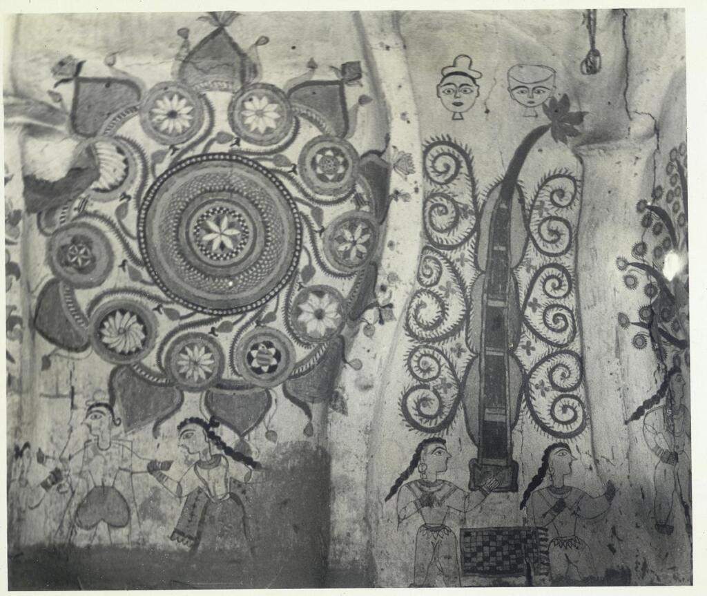 स्कटल्यान्डका कला समालोचक विलियम आर्चरले १९९० सालको भुइँचालोपछि भारतको विहारस्थित मधुवनीमा भग्नावशेष हेर्न आउँदा फेला पारेको कलाकृति।